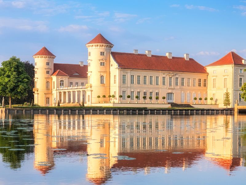 Ruppin Lakes Boat Hire